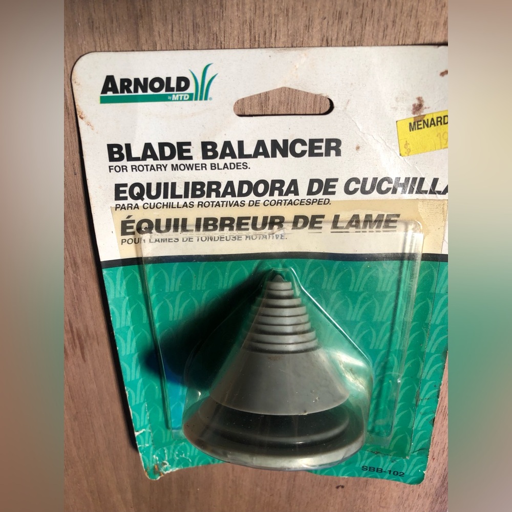 10392 NEW Arnold Blade Balancer No SBB-102 OEM.  The PACKAGE is ROUGH